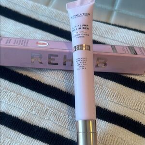 Revolution Lip Plump Maximiser Gloss - Soft Pink